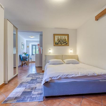 Apartment Lovrano-2 By Interhome Εξωτερικό φωτογραφία